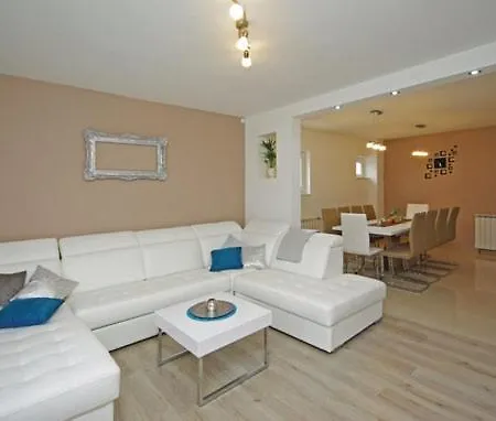 Dom wakacyjny Mateo ****