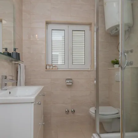 Vikendica Mateo ****